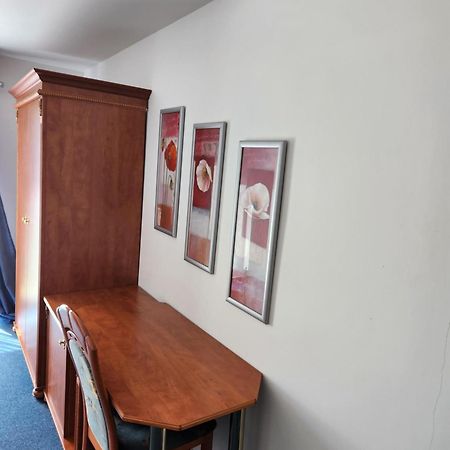 Hotel Hoyers In Pinneberg Prisdorf المظهر الخارجي الصورة